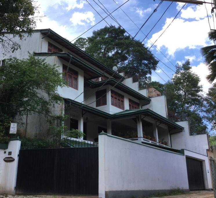 Reverie Hill Bungalow, Kandy Exterior photo